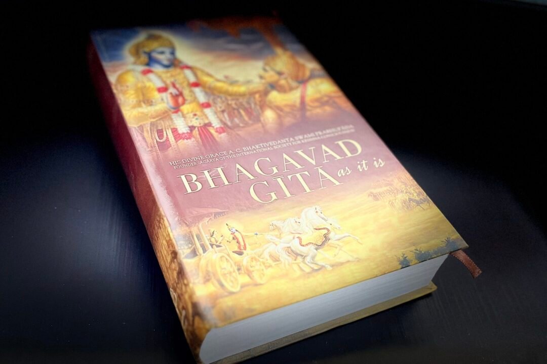 Bhagavad Gita Life Transformation Self-mastery Guide | Book Recommendation | 333